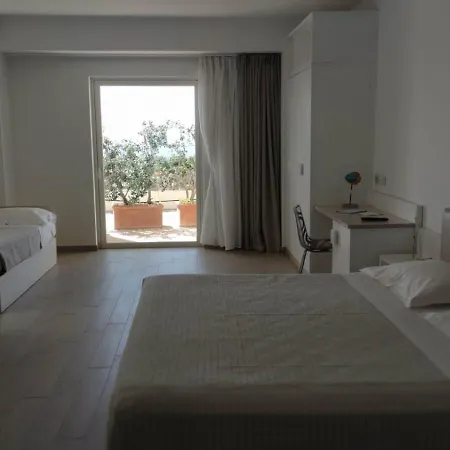 Est Hotel Santa Cesarea Terme Exterior photo