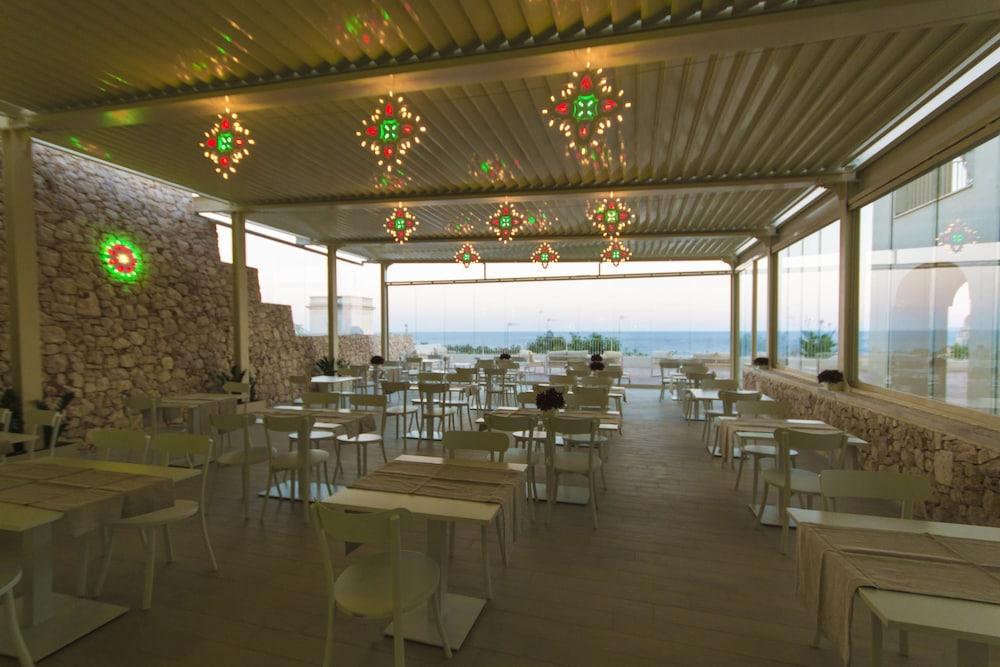 Est Hotel 4*